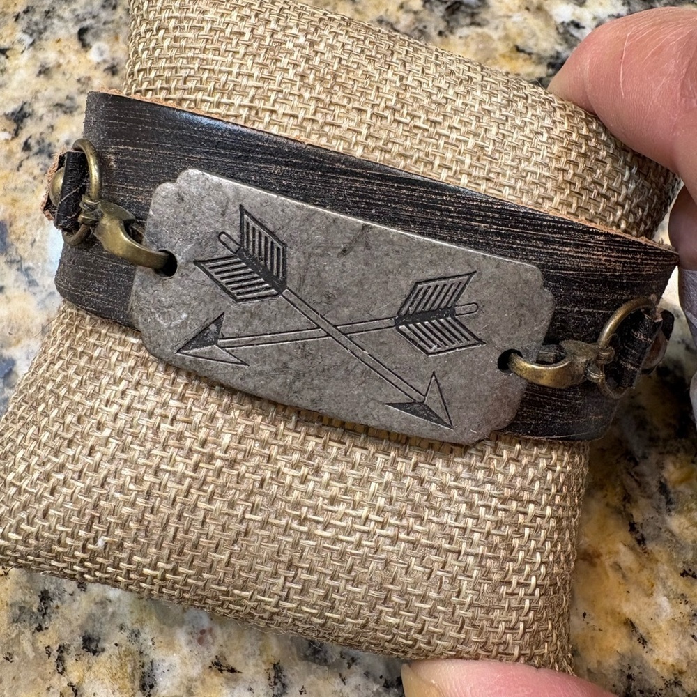▪️Leather Cuff Bracelet